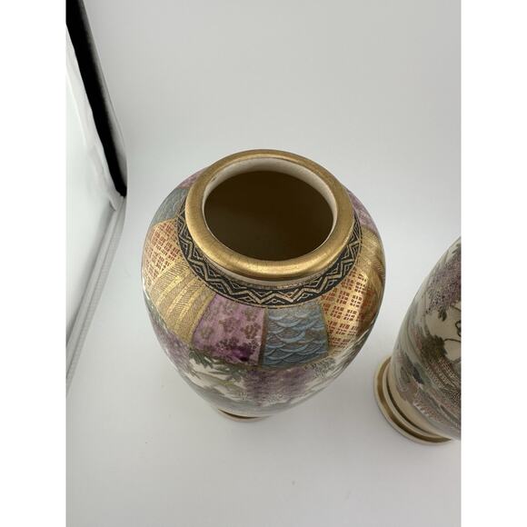 Antique Japanese Satsuma Mejii Period(late 1800-1912) Pair of 7.5" Vases Signed - Picture 6 of 13